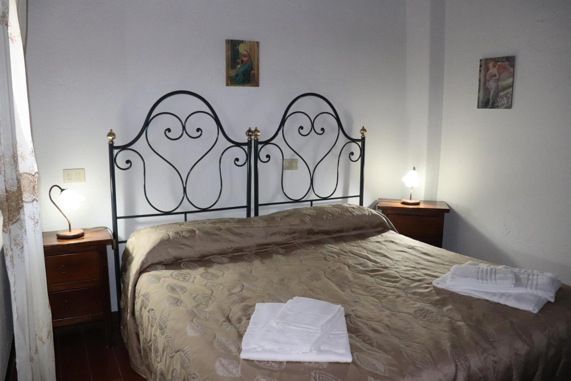 Badia Il Vingone Guest House ชิตตา ดิ กัสเตลโล ภายนอก รูปภาพ