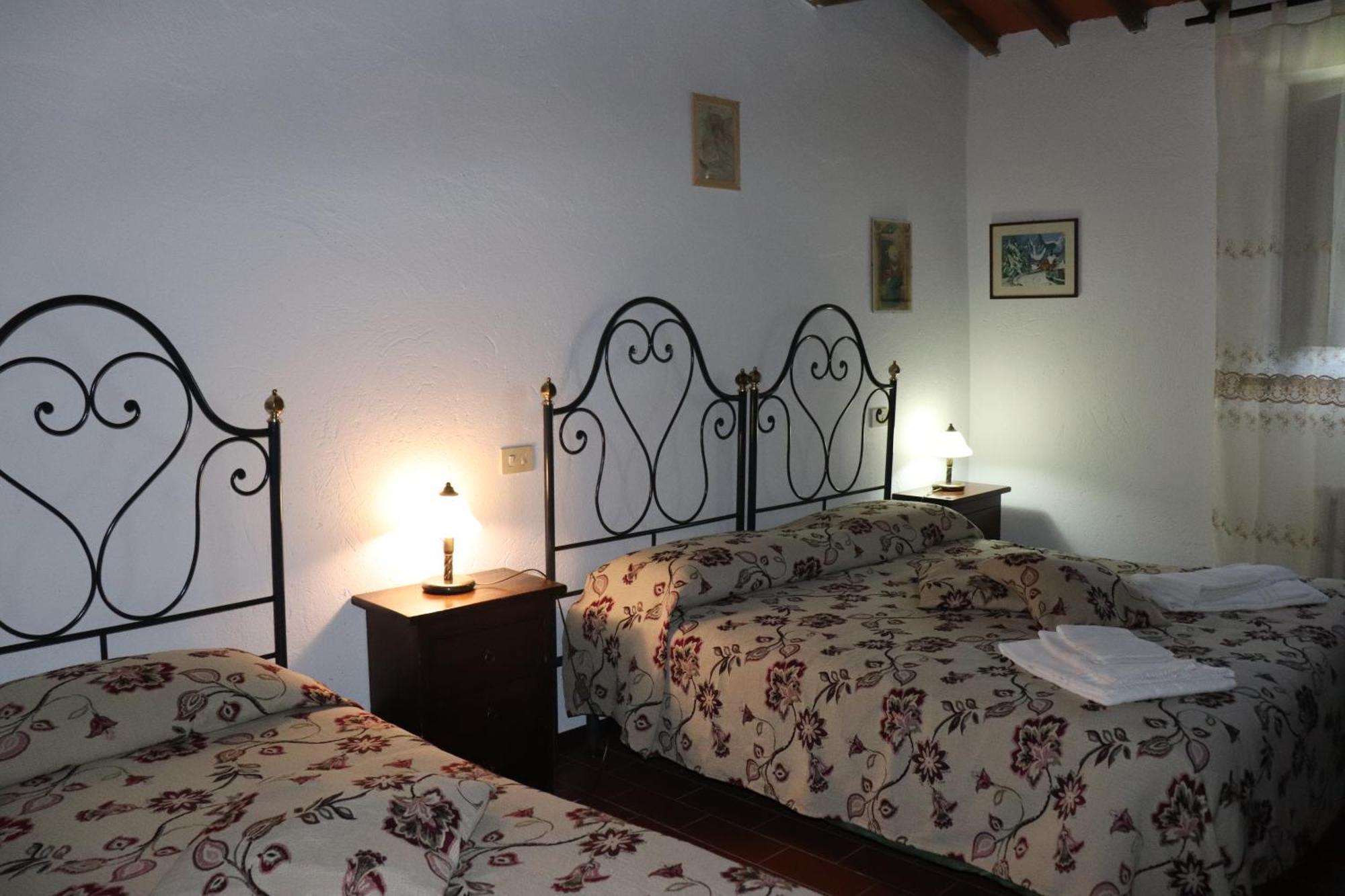 Badia Il Vingone Guest House ชิตตา ดิ กัสเตลโล ภายนอก รูปภาพ