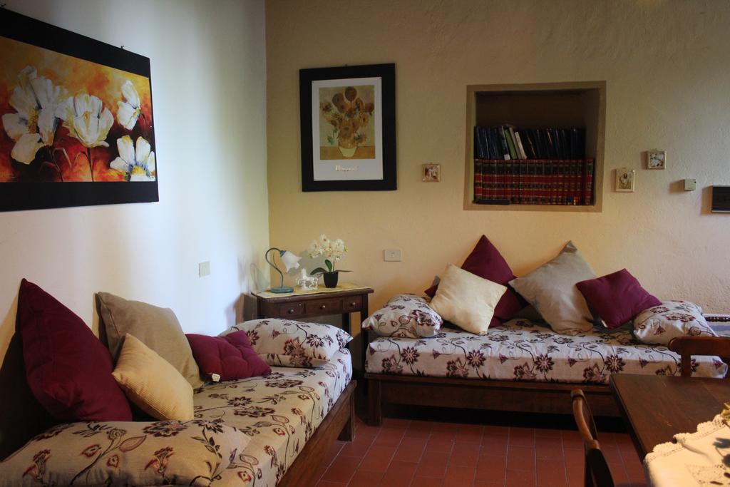 Badia Il Vingone Guest House ชิตตา ดิ กัสเตลโล ภายนอก รูปภาพ