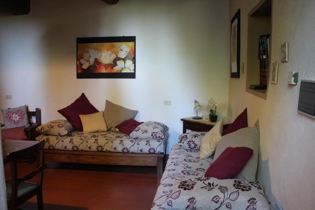 Badia Il Vingone Guest House ชิตตา ดิ กัสเตลโล ภายนอก รูปภาพ